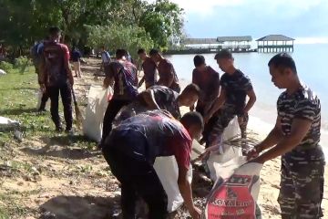 Komitmen Lanal Kendari jaga kebersihan laut dan pantai