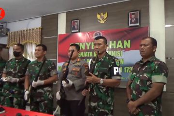 Korem 173 PVB terima 14 pucuk senpi dari warga Papua