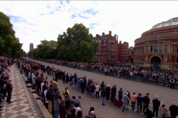 London mengheningkan cipta saat pemakaman Ratu Elizabeth berakhir