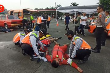 Meningkatkan wawasan keselamatan berlalu-lintas di tol Tamer