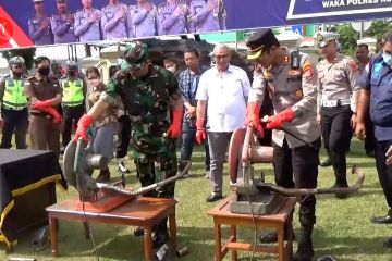 Polres Kuningan musnahkan knalpot bising hasil razia lalu lintas