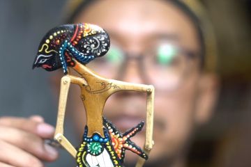 Kerajinan wayang perajin Sukoharjo jadi cenderamata resmi G20 di Bali