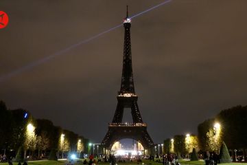 Sejumlah monumen di Paris matikan lampu lebih cepat pada malam hari