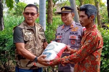 TNI/Polri buka layanan kesehatan dan baksos di desa tepian hutan