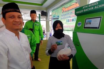 Wali Kota Pekalongan resmikan ATM beras milik masjid