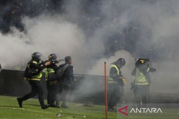 Sriwijaya Mania sesalkan tembakan gas air mata di Stadion Kanjuruhan