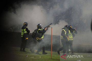 PSSI berikan dua sanksi kepada Arema FC terkait kerusuhan Kanjuruhan