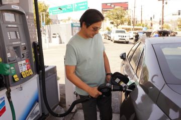 Harga bensin di Los Angeles catat rekor tertinggi dalam tiga hari