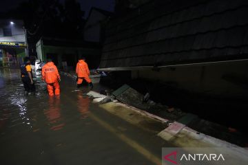 270 jiwa warga Jaksel diungsikan usai hujan deras pada Kamis