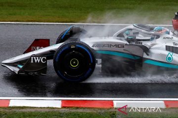 Hujan mengguyur Suzuka saat pembalap jalani sesi latihan F1 GP Jepang