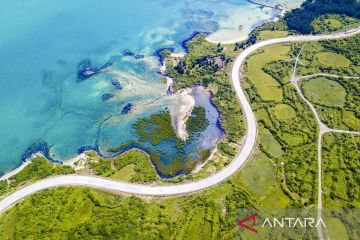 Pembangunan jalan raya tepi laut di Hainan China