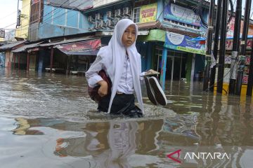 Banjir merendam permukiman di Bekasi