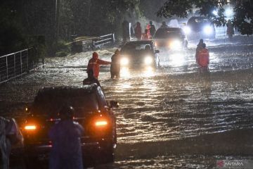 PMI siapkan layanan kesehatan dan pangan untuk warga terdampak banjir