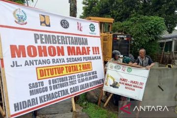Polsek Manggala kawal perbaikan jalan poros Antang Makassar