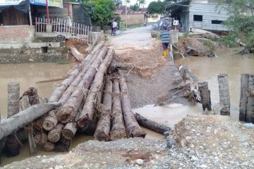 Sejumlah jembatan di Aceh Timur rusak akibat banjir