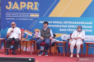 Disnakertrans Jawa Barat ajak dialog perusahaan cegah PHK