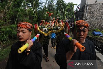 Tradisi Kenduri Bersih Sendang Cabeankunti