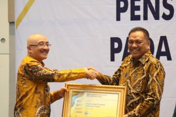 Gubernur Sulut menerima BKN Award 2022