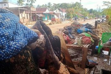 Pemerintah Sulbar diminta percepat penanganan banjir Mamuju