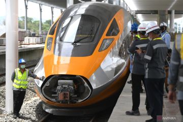 Menhub: Kereta Cepat Jakarta-Surabaya jadi rencana jangka panjang