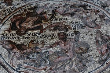 Lantai mosaik Romawi "langka" abad ke-4 ditemukan di Homs, Suriah