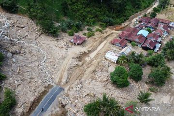 Bencana longsor dan banjir bandang di Mamuju, Sulawesi Barat