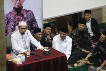 Ustadz Adi Hidayat apresiasi pinjaman tanpa bunga di Bukittinggi