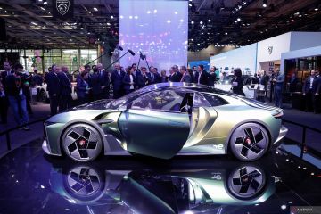 Peugeot DS E-Tense Performance di Paris Auto Show 2022