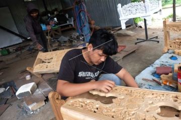 Kerajinan wadah rancak gamelan ukir