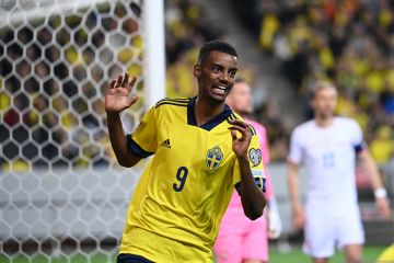 Alexander Isak dipastikan absen di Piala Dunia 2022 karena cedera