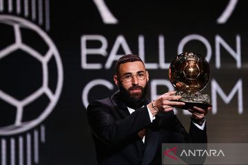 Karim Benzema resmi raih Ballon d'Or 2022
