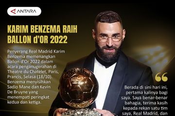 Karim Benzema raih Ballon d'Or 2022