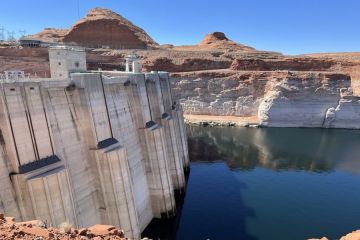 Rekor rendahnya debit air di waduk AS kurangi output tenaga air