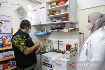 Awasi penjualan obat sirup, apotek-bidan-klinik di Tangerang disidak