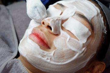Inovasi "facial triple deep cleansing" untuk kulit wajah kinclong