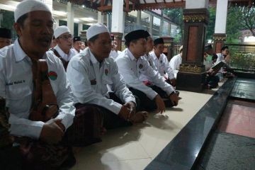 Bamusi Surabaya ziarah ke makam pendiri NU peringati Hari Santri