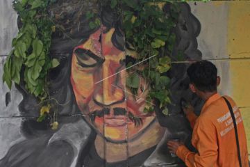 Mural Merespon Tanaman Sekitar