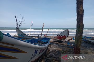 BMKG: Waspadai gelombang tinggi di laut selatan Jabar-DIY