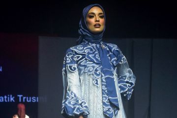 Ragam kreasi busana yang memukau di Jakarta Muslim Fashion Week