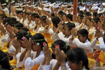 Sembahyang Hari Raya Saraswati