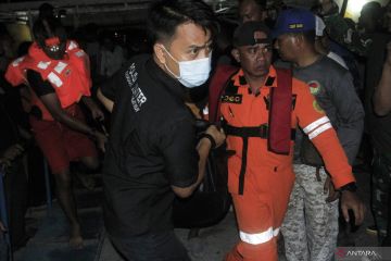 Polisi periksa Kapten Kapal Cantika Express 77 untuk ungkap kebakaran