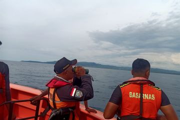 Basarnas Kupang menemukan lagi satu korban kapal terbakar di NTT