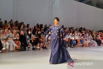 Jenna&Kaia tuang makna harapan lewat koleksi "Avyanna" di JFW 2023