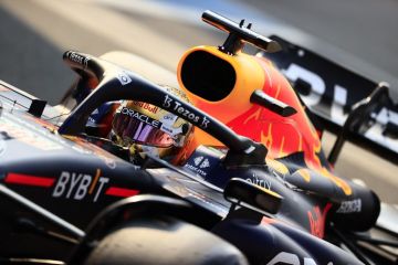 Verstappen kalahkan duet Mercedes untuk pole GP Meksiko