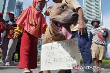Protes larangan membawa hewan peliharaan saat HBKB Jakarta