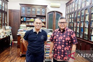 Hasto dan Fachry Ali diskusi tentang pemikiran Soekarno dan demokrasi