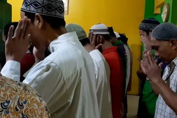 Di Medan, warga binaan sholat gaib untuk korban tragedi Kanjuruhan