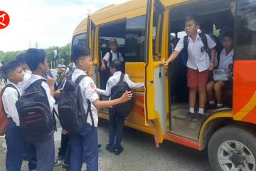 Antusiasme peserta didik menikmati bus sekolah gratis dari Kemenhub
