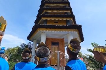 Hari Kesehatan Mental Sedunia, pasien ODGJ Madiun berwisata religi