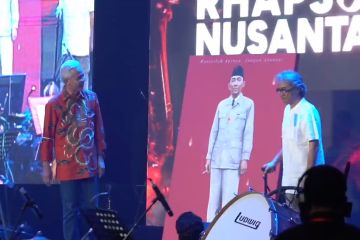 Kado spesial sumpah pemuda, Ganjar Pranowo beroleh lukisan Sukarno